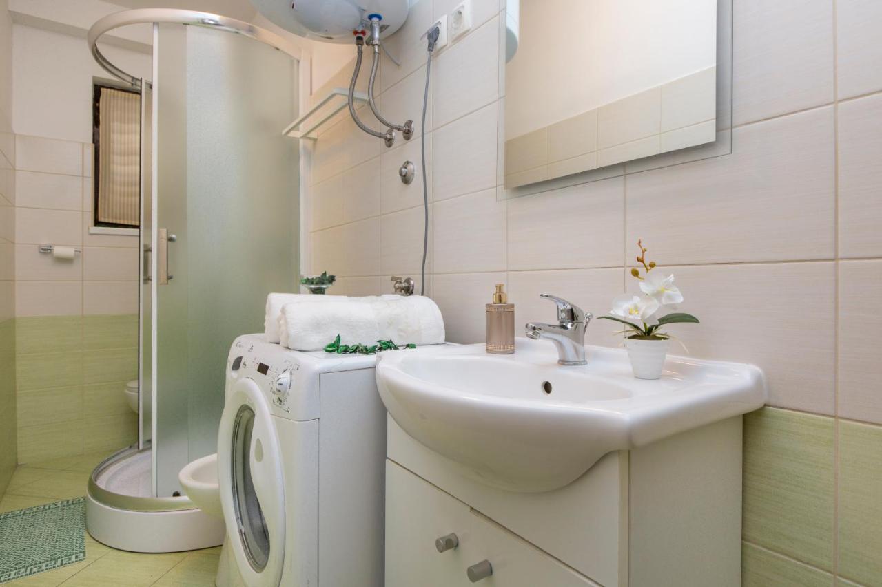 Apartmani Xenia&Desiderio Buzet Bagian luar foto
