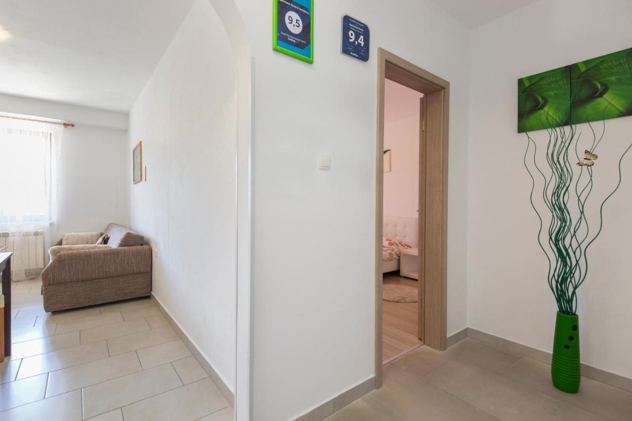 Apartmani Xenia&Desiderio Buzet Bagian luar foto