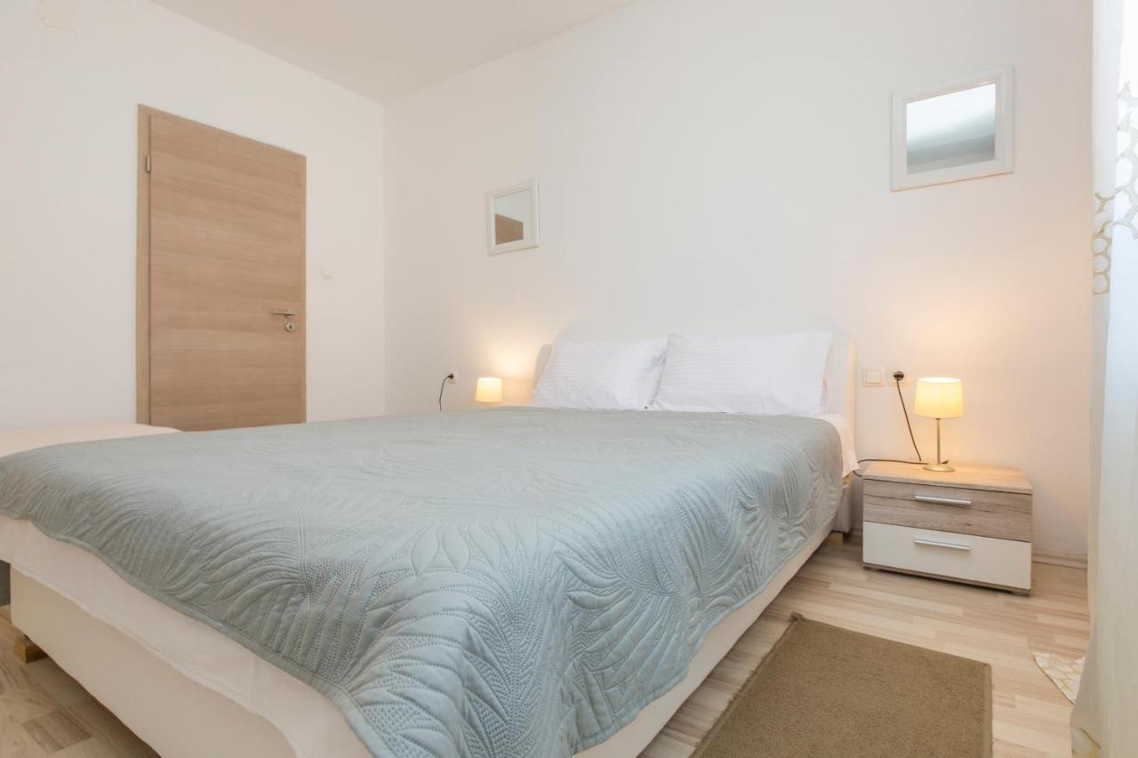 Apartmani Xenia&Desiderio Buzet Bagian luar foto